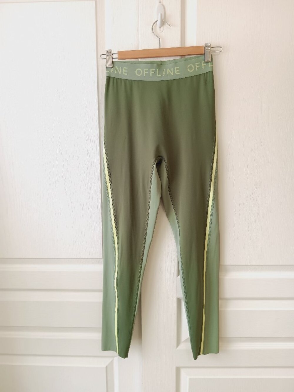 OFFLINE By Aerie Women's Olive Green Goals Logo Waistband 7/8 Legging Size M